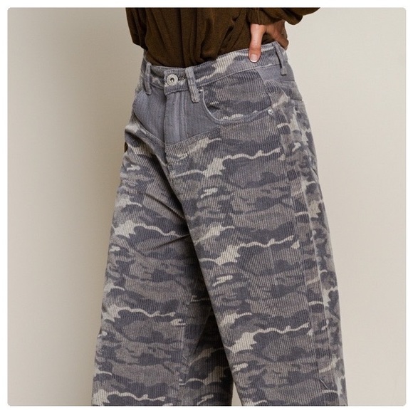 POL Camo Black Wide Leg Cords - Picture 12 of 15